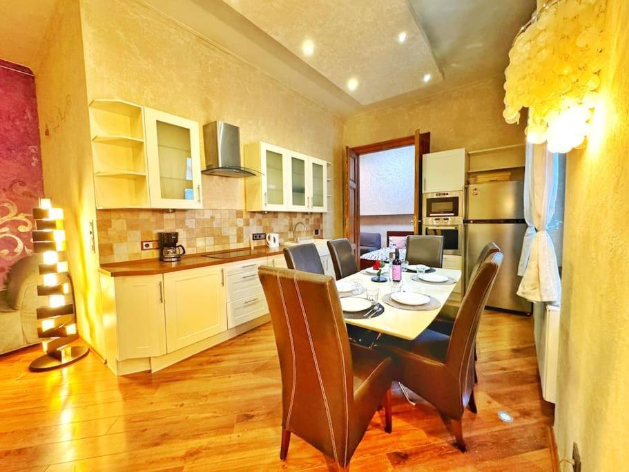 בודפשט Ultra Central Apartment / 10 Ppl מראה חיצוני תמונה